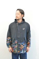 画像1: go slow caravan ライトキャンパス　パネル刺繍モッズコート　NAVY　メンズ　人気　通販 (1)