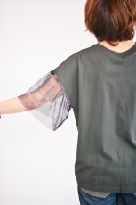 画像2: LIME 26/-天竺無地 袖フリルチュールTシャツ スミクロ レディース 人気 通販 (2)